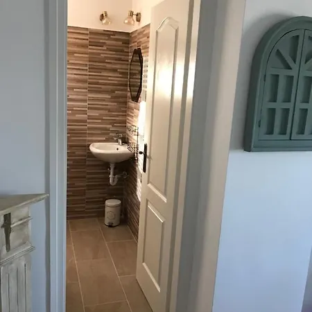 Karolina Vendeghaz Szentes