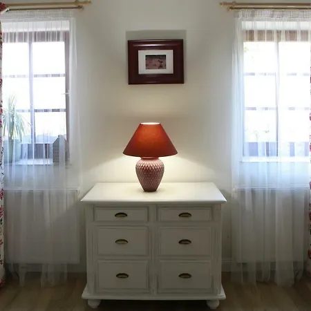 Karolina Vendeghaz Pensiune