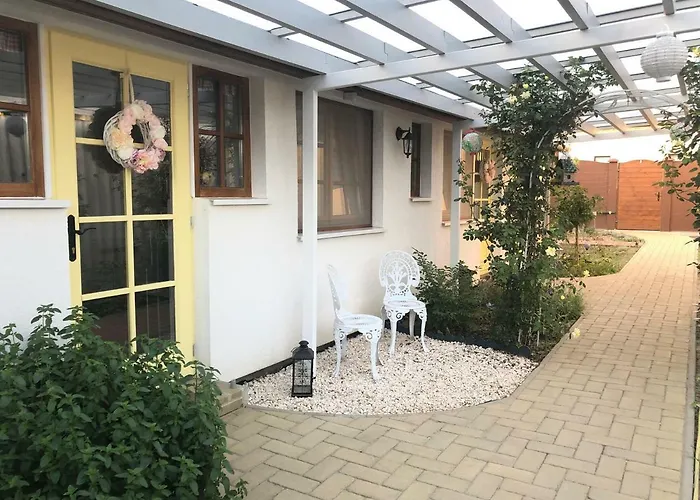 Konukevi Karolina Vendeghaz Szentes
